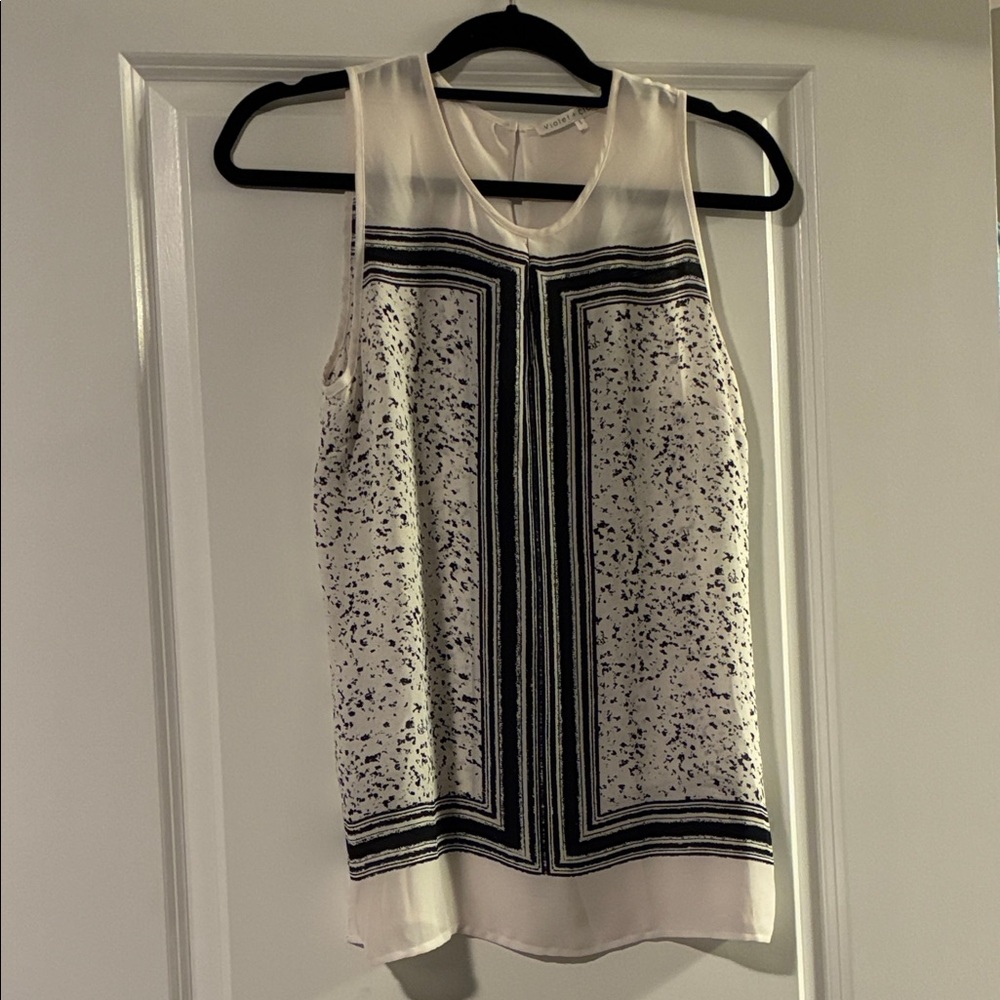 Violet & Claire Black and White Sleeveless Blouse